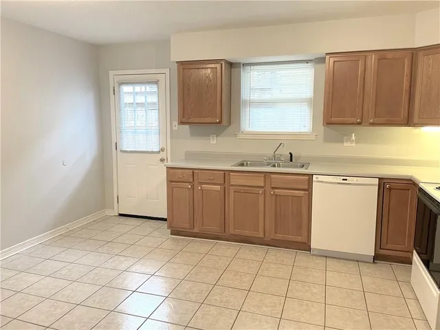 $1,400 | 1620 Hickory Avenue, Unit C, Harahan, LA 70123