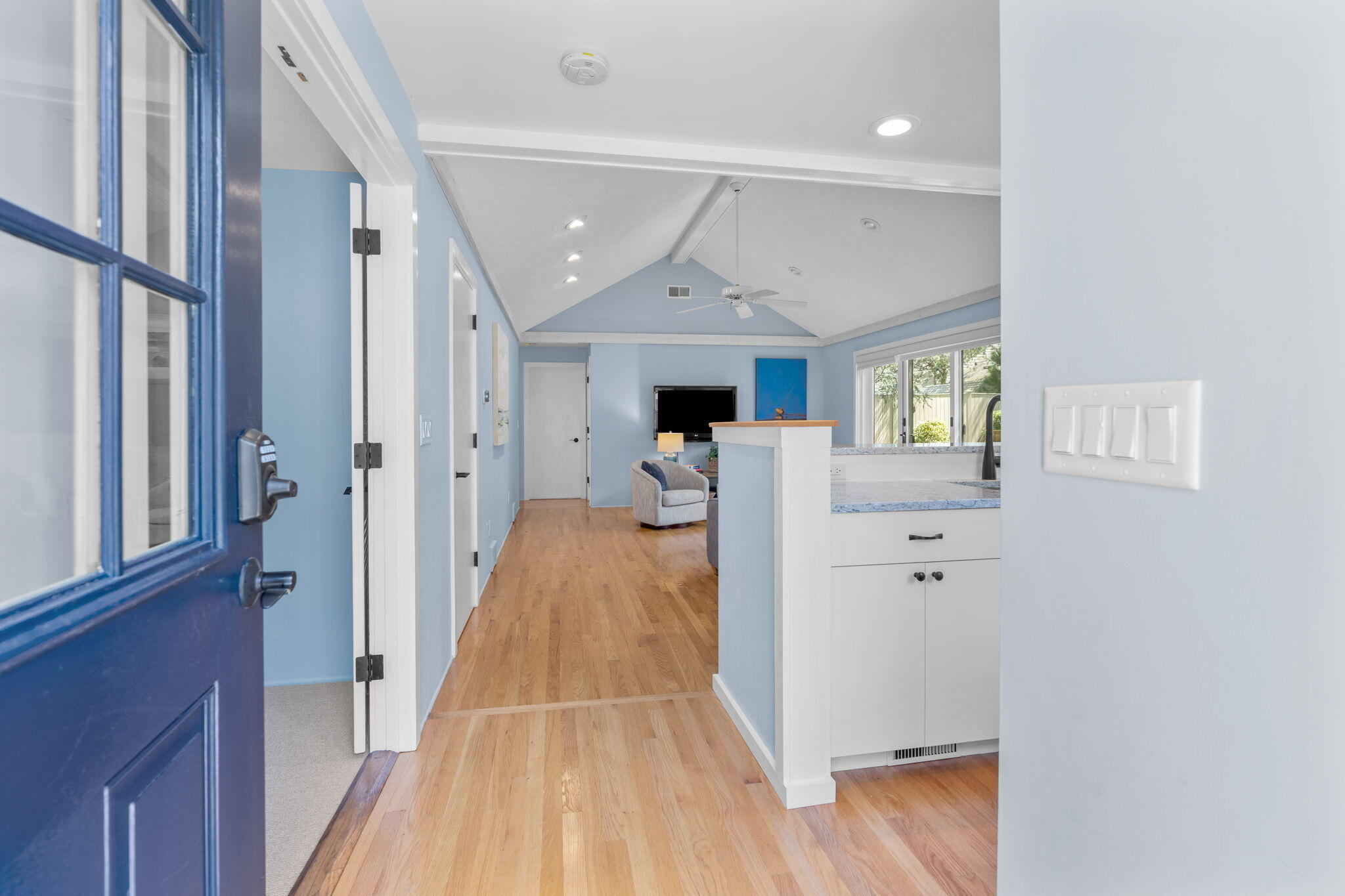 66 Mashie Circle Mashpee, MA 02649 - Photo 5 of 39 8-web-or-mls-66 Mashie Circle Int Hi Res