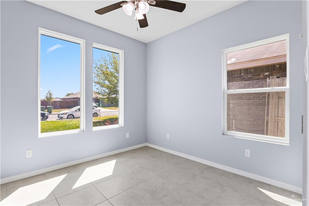 435 Serg Loop Alamo, TX 78516 - Photo 7 of 25