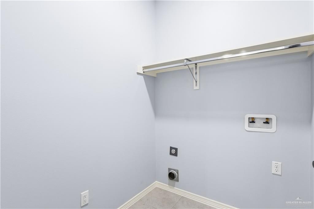 435 Serg Loop Alamo, TX 78516 - Photo 10 of 25