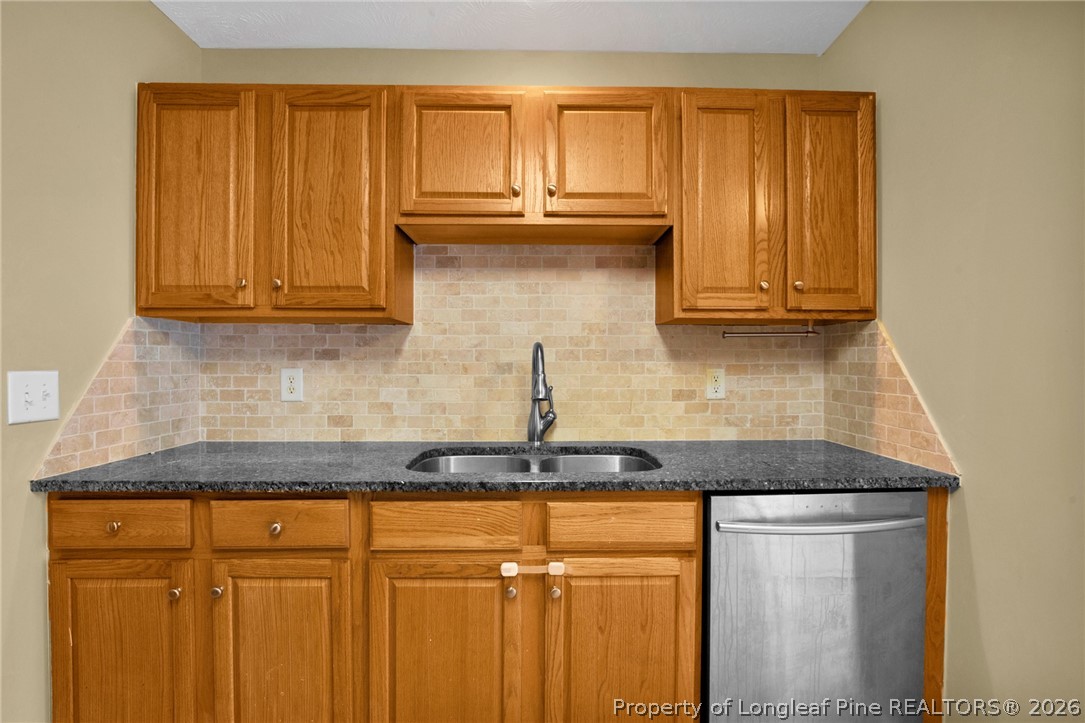 75 Countess Court Cameron, NC 28326 - Photo 9 of 32