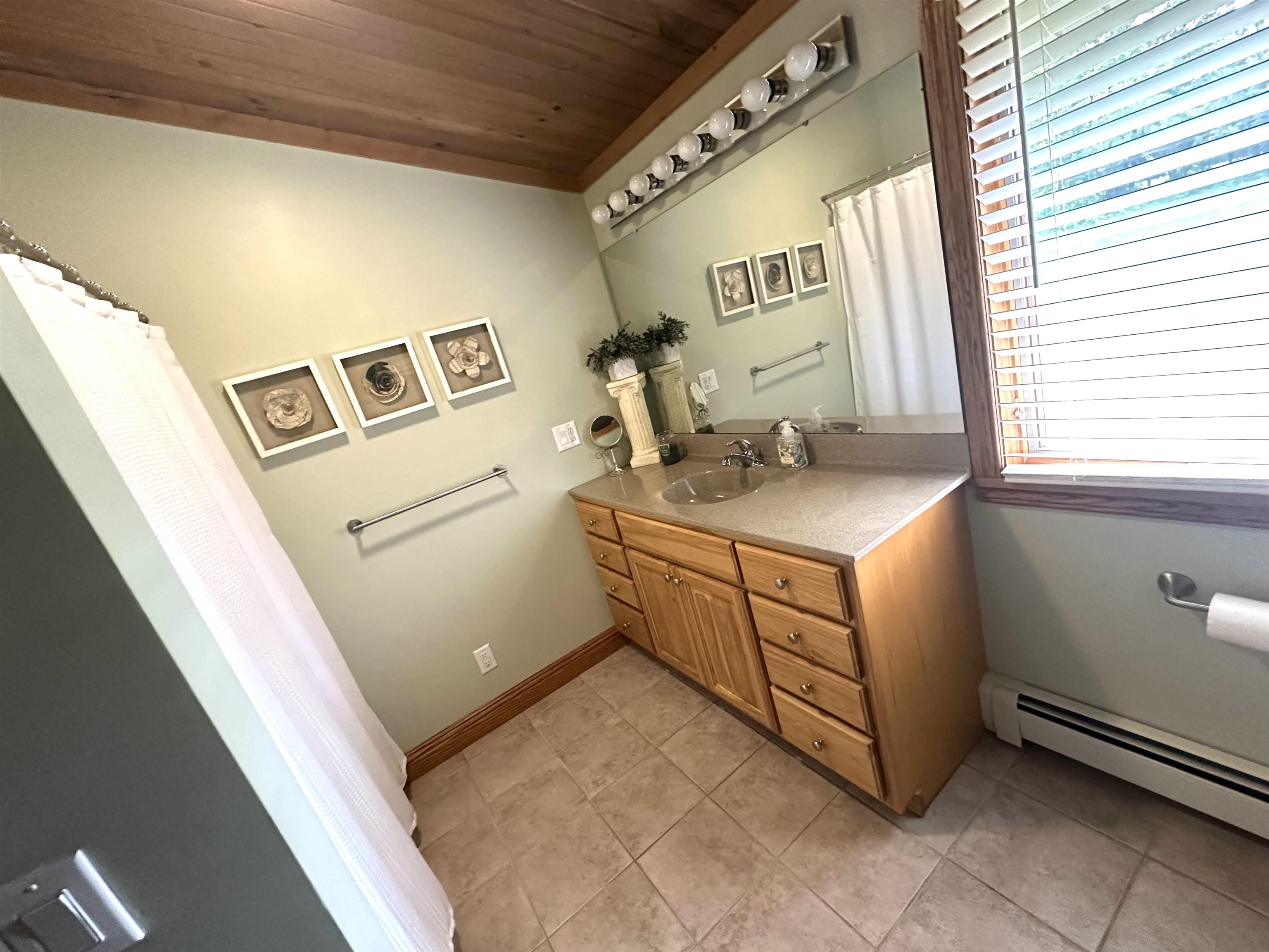 12750 West Cross Road Galena, IL 61036 - Photo 11 of 15 a utility room with dryer and washer