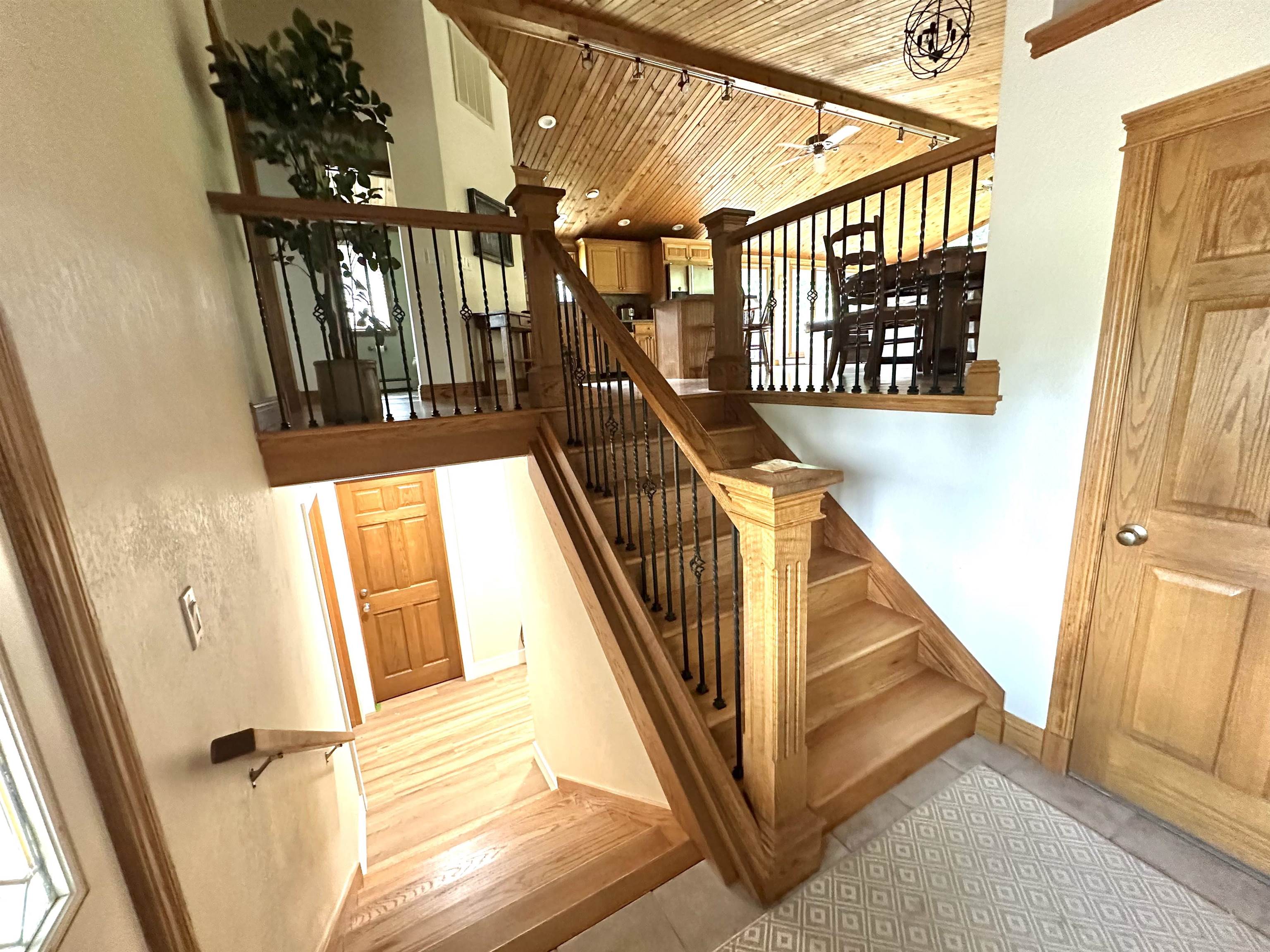 12750 West Cross Road Galena, IL 61036 - Photo 2 of 15 a view of an entryway