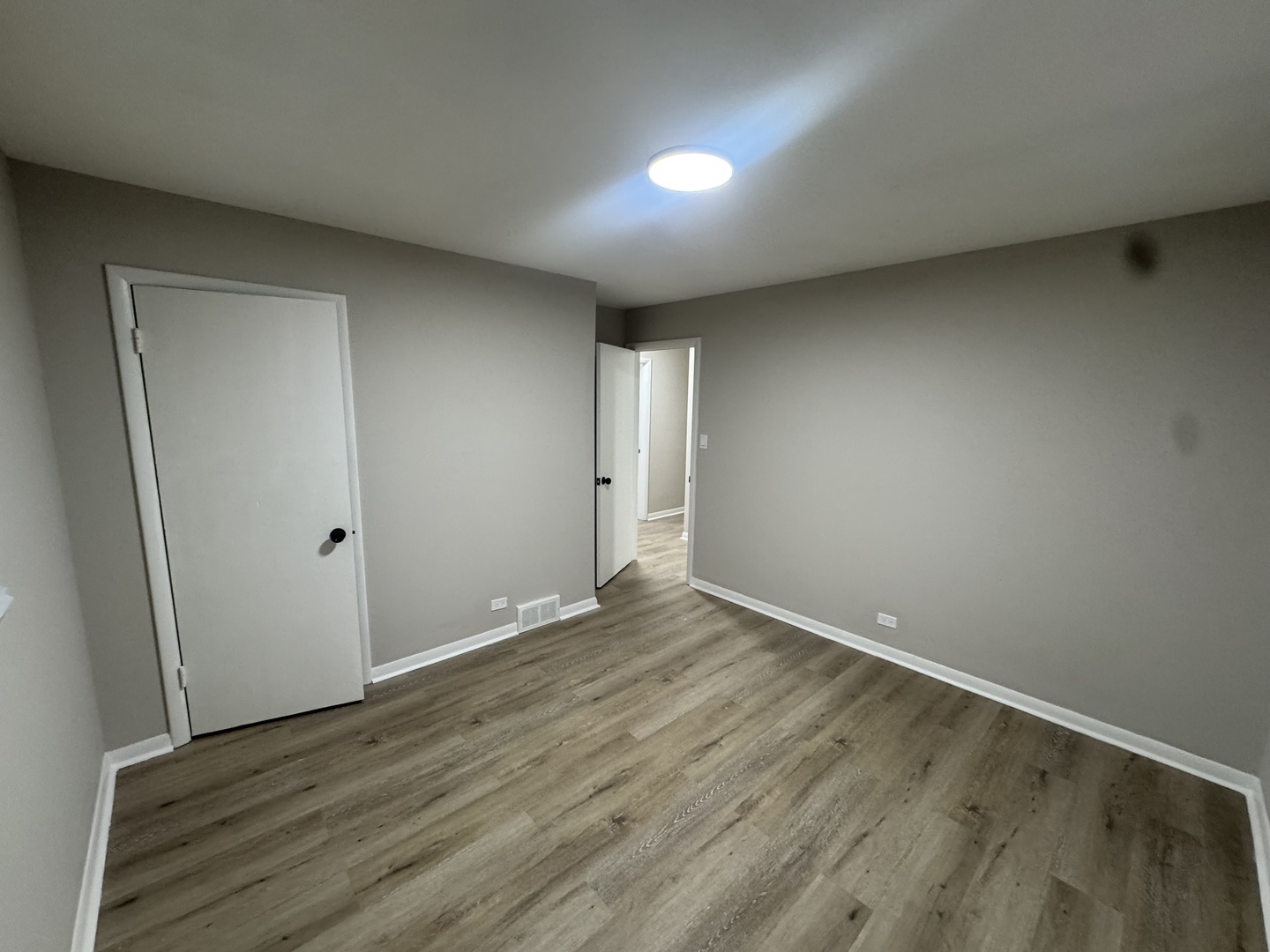 15041 Oak Street Dolton, IL 60419 - Photo 6 of 19 a view of an empty room