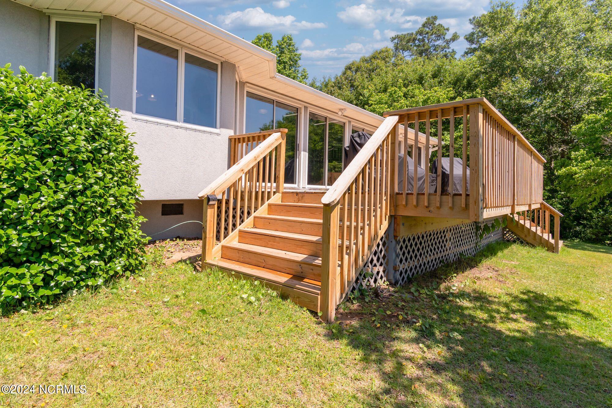 246 White Oak Bluff Road Stella, NC 28582 - Photo 46 of 65 Back
