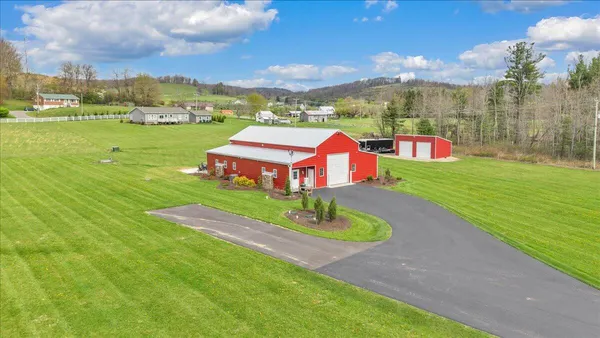 $559,950 | 9651 Bent Mountain Road, Bent Mountain, VA 24059