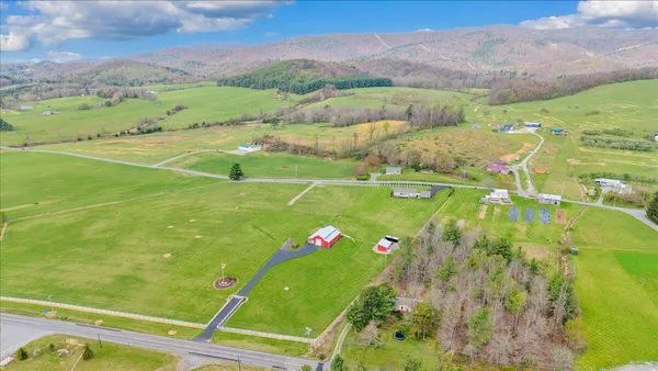 $559,950 | 9651 Bent Mountain Road, Bent Mountain, VA 24059