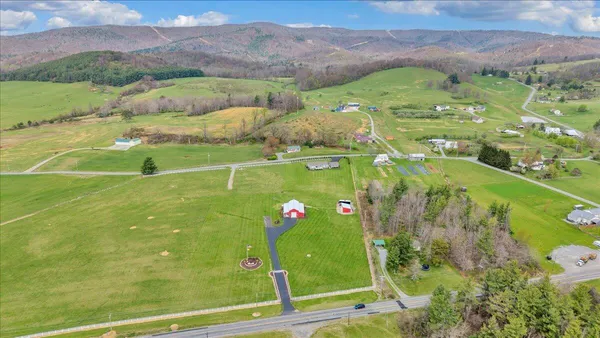$559,950 | 9651 Bent Mountain Road, Bent Mountain, VA 24059