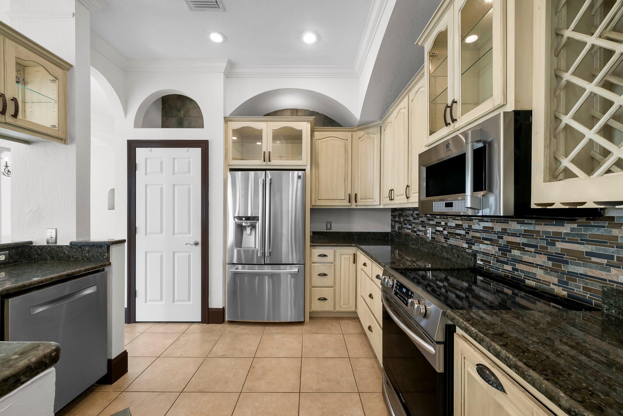 3929 Indian Springs Road Panama City, FL 32404 - Photo 15 of 51 Kitchen