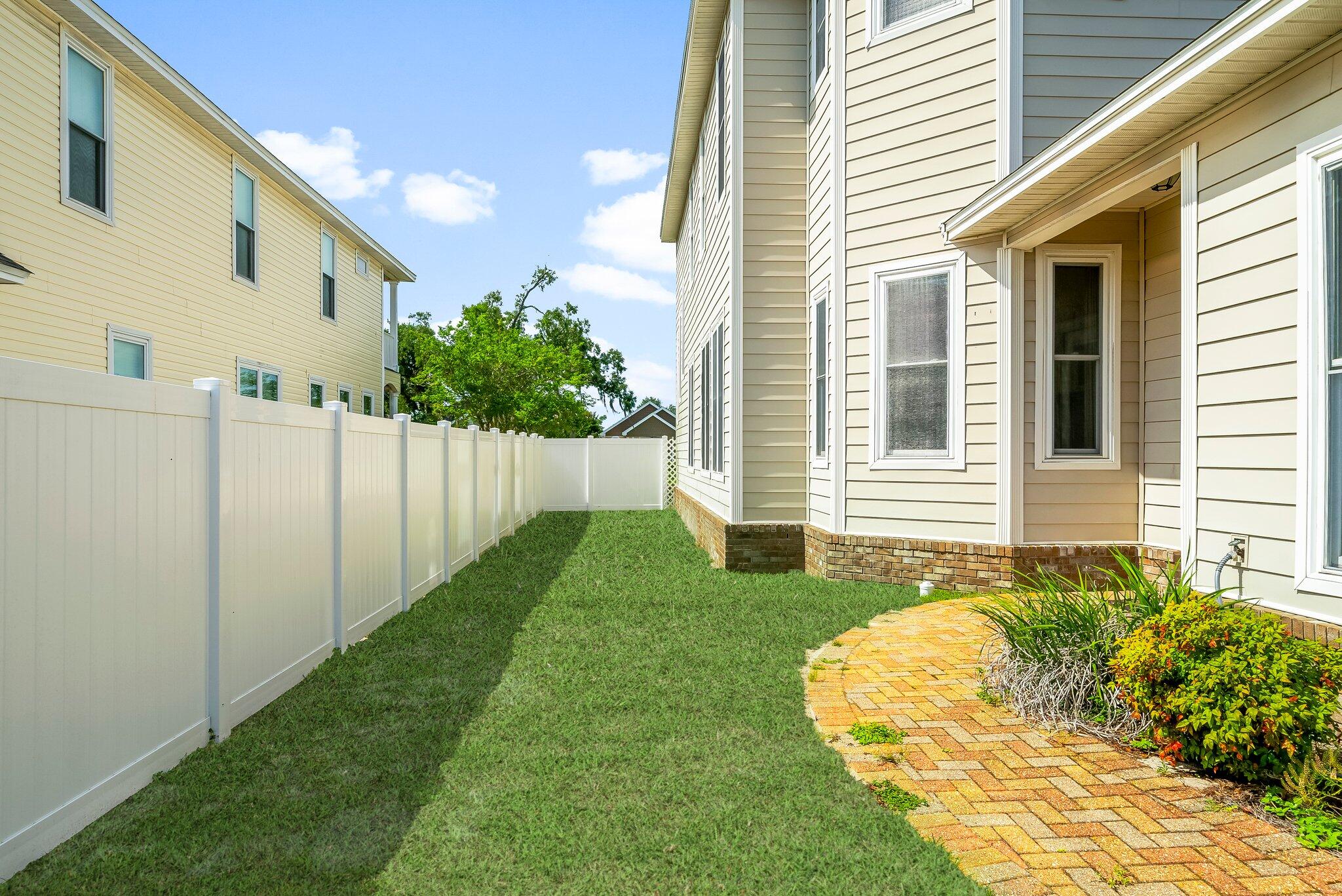 3929 Indian Springs Road Panama City, FL 32404 - Photo 37 of 51 Side yard that is fenced in.