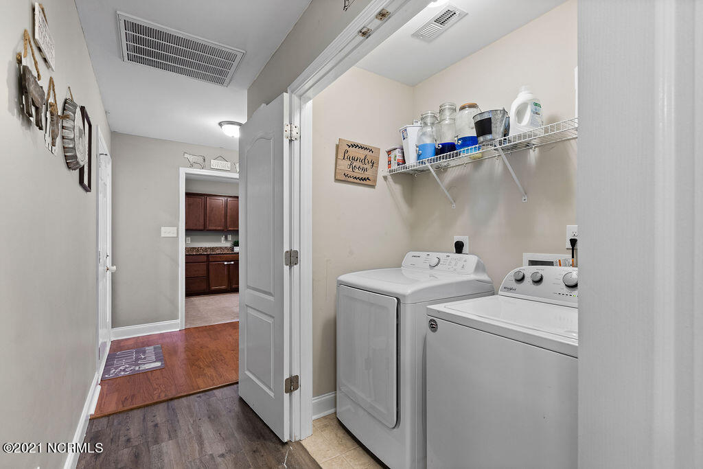 207 Sheffield Road Jacksonville, NC 28546 - Photo 15 of 30 416CB3EB-AA60-425D-8038-CE5B86BA1393