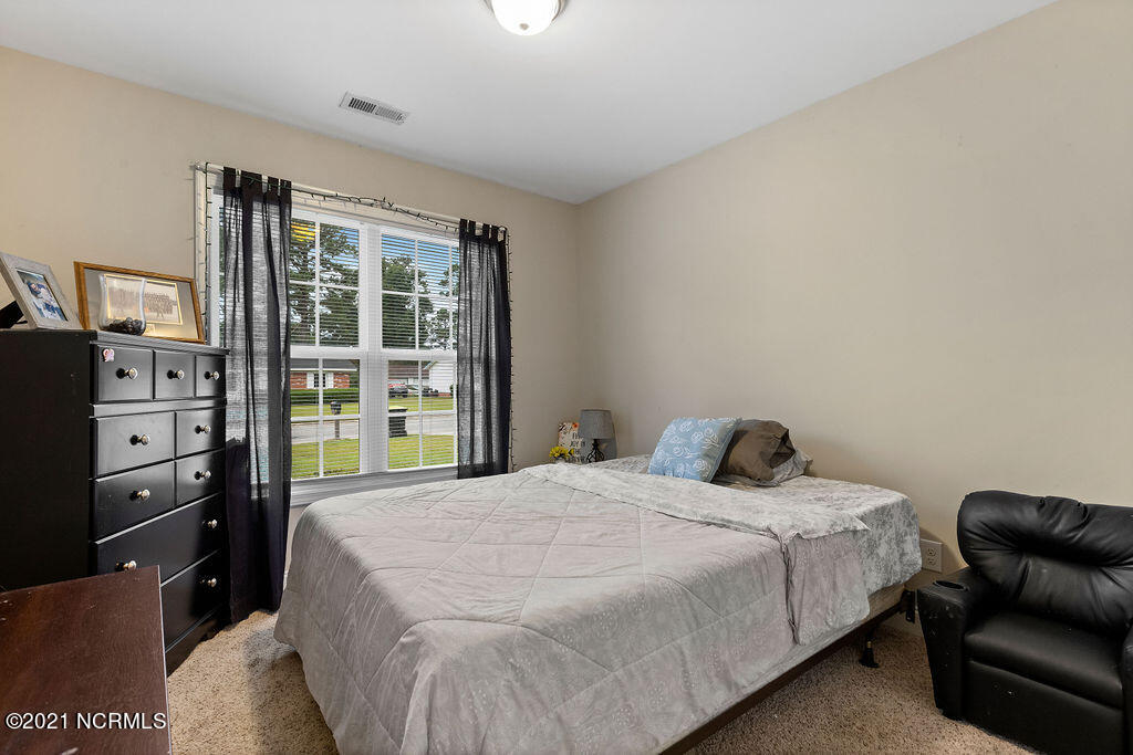 207 Sheffield Road Jacksonville, NC 28546 - Photo 16 of 30 1E9F2C66-DA2C-4051-8A41-A5F05C02A2F6