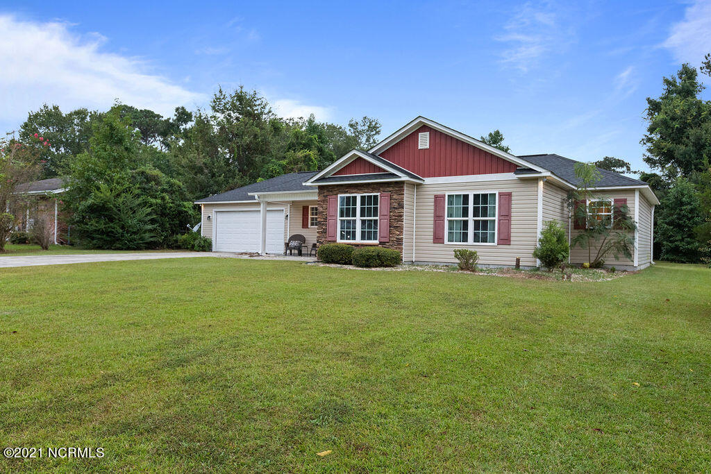 207 Sheffield Road Jacksonville, NC 28546 - Photo 3 of 30 A9455676-F709-426A-8447-70D516190E0A