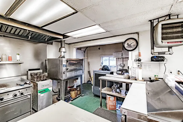 $400,000 | 161-163 Main Street, Hope, ME 04847