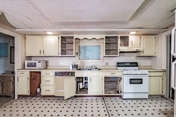 $400,000 | 161-163 Main Street, Hope, ME 04847