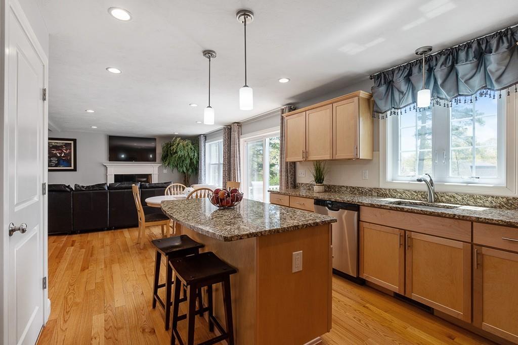 41 Birch Road Westford, MA 01886 - Photo 9 of 31 Gallery Image 9