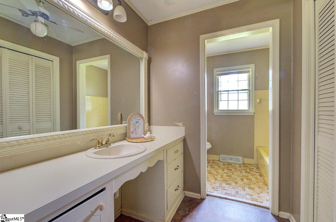 323 Maria Drive Anderson, SC 29625 - Photo 31 of 36