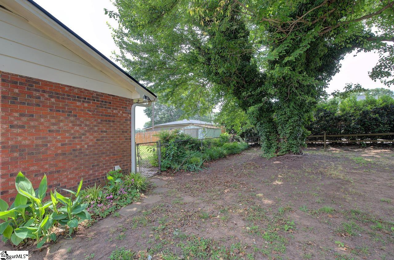 323 Maria Drive Anderson, SC 29625 - Photo 4 of 36