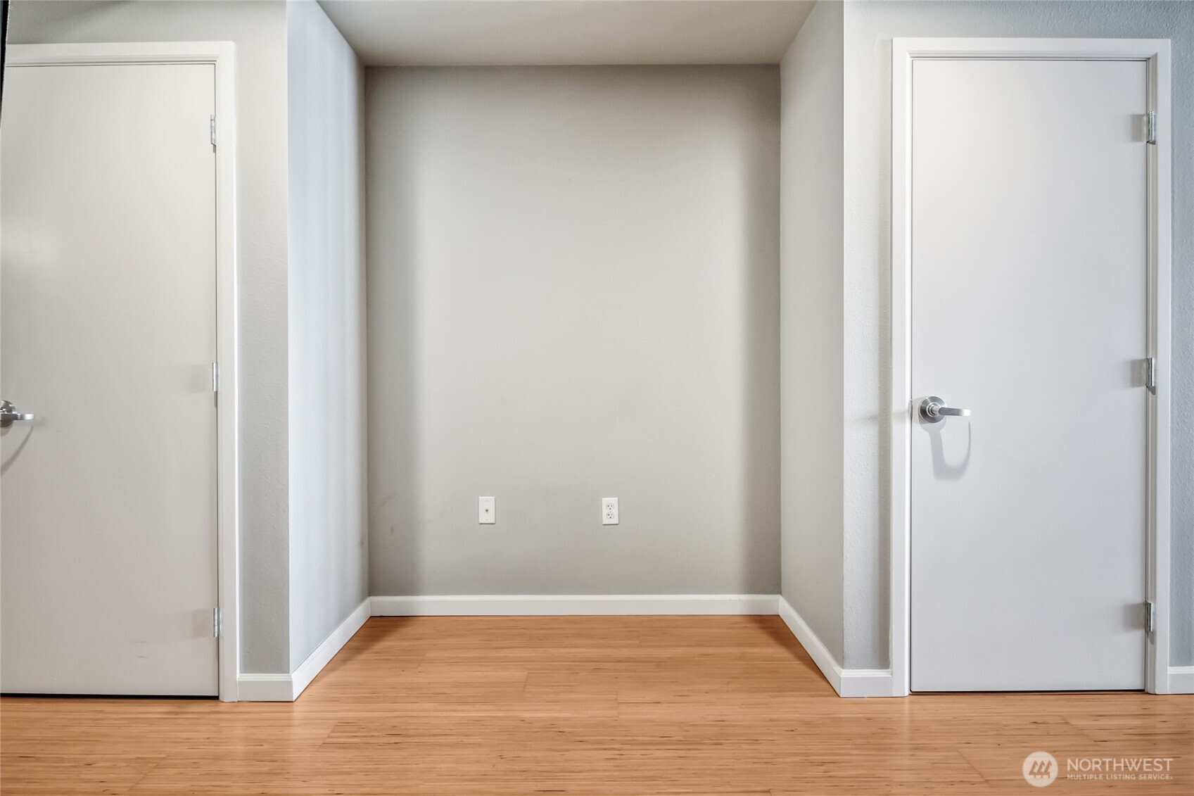 17 West Mercer Street, Unit 217 Seattle, WA 98119 - Photo 25 of 36 a view of an empty room