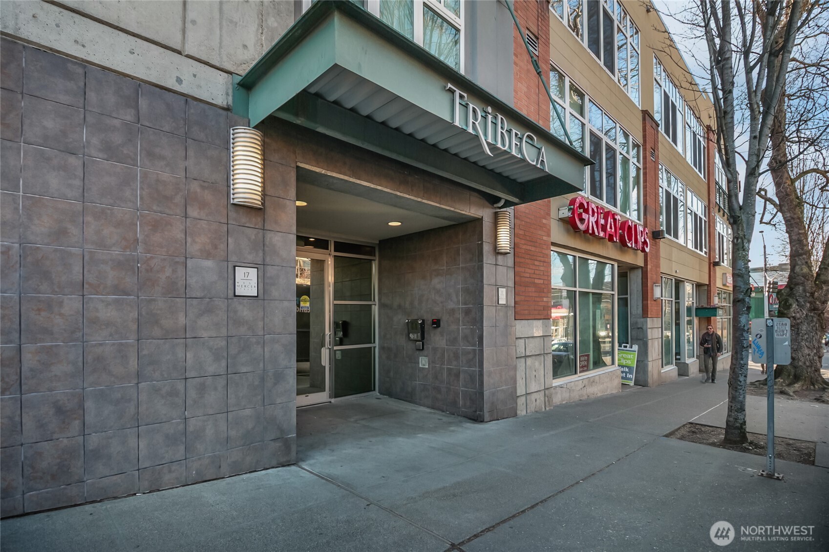 17 West Mercer Street, Unit 217 Seattle, WA 98119 - Photo 35 of 36 a view of an entrance of the building