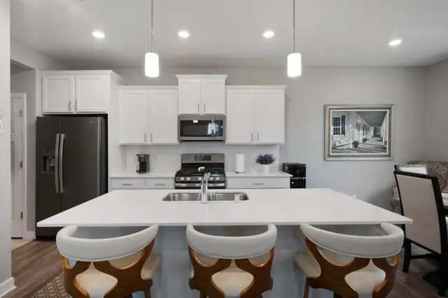 $365,000 | 1772 Emerson Court, Chaska, MN 55318