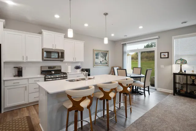 $365,000 | 1772 Emerson Court, Chaska, MN 55318