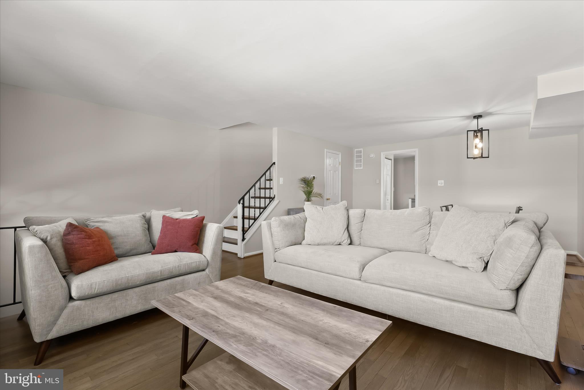 5663 Chelwynd Road Baltimore, MD 21227 - Photo 10 of 44 Living Room