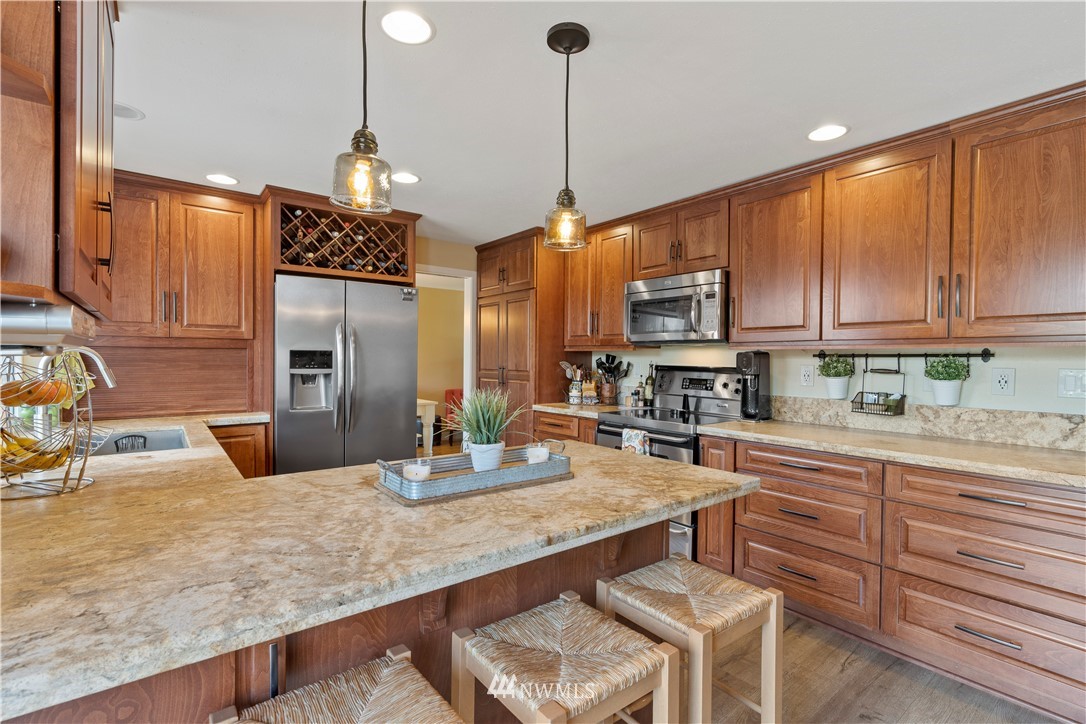 10609 Northeast 198th Street Bothell, WA 98011 - Photo 10 of 25 Gallery Image 10