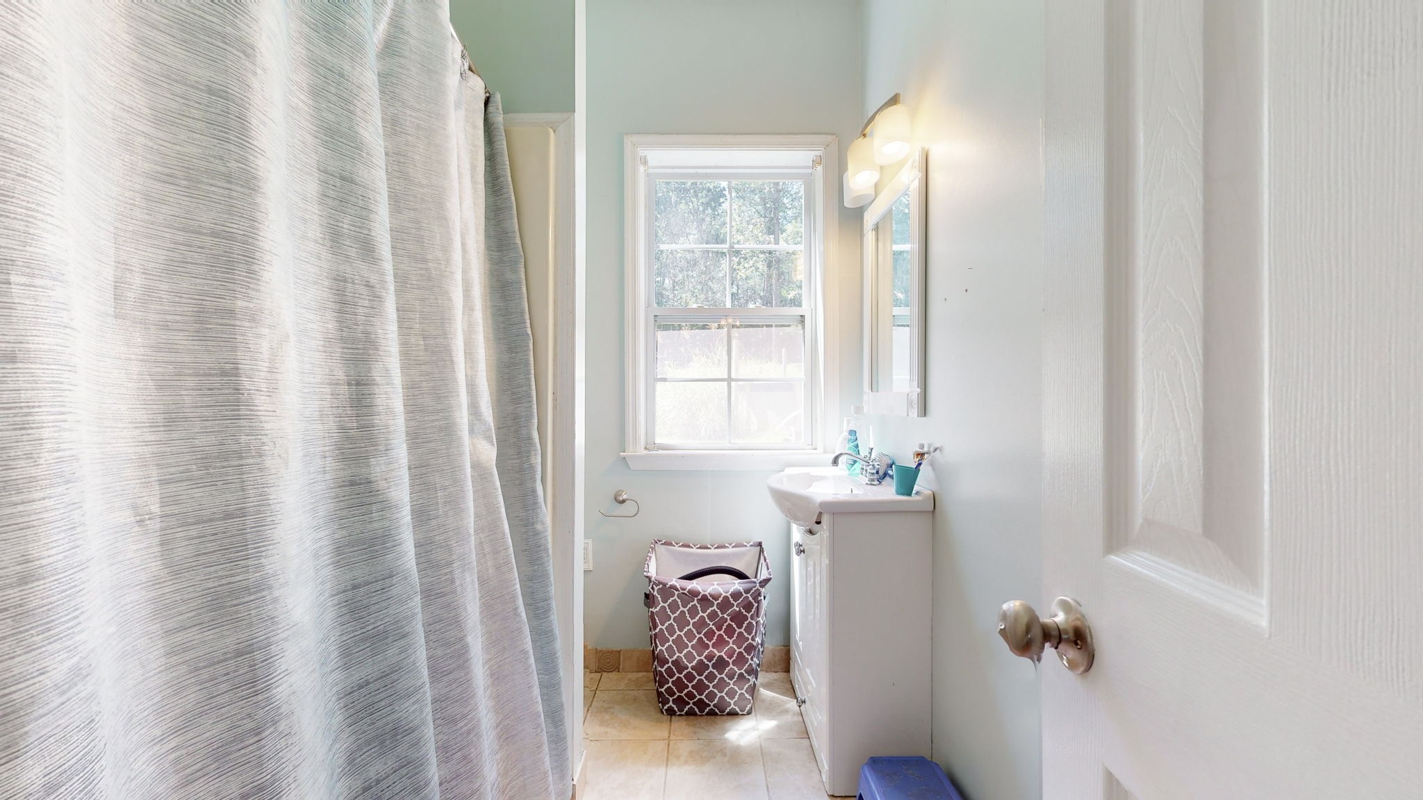 1014 Wildcat Road Dickson, TN 37055 - Photo 19 of 37 a en suite bathroom with a toilet