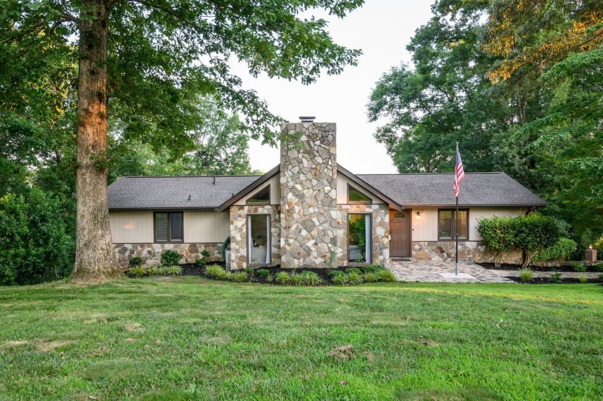 153 Timberlake Circle Inman, SC 29349 - Photo 2 of 25