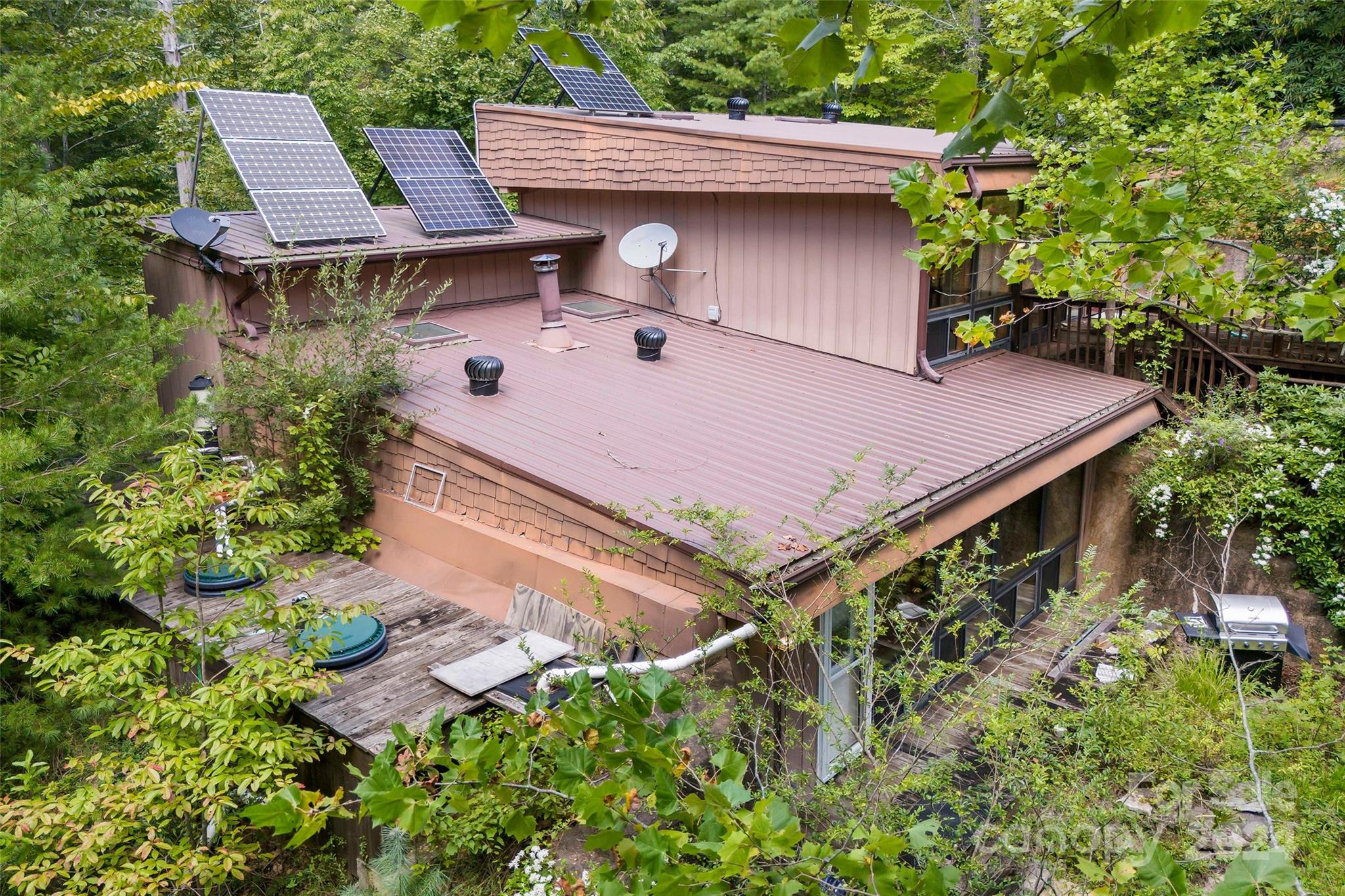 1265 Stackhouse Road Marshall, NC 28753 - Photo 30 of 34 an aerial view of a house with a yard