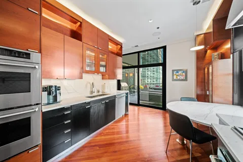 130 South Canal Street, Unit 9E, Chicago, IL 60606