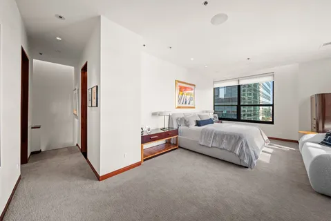 130 South Canal Street, Unit 9E, Chicago, IL 60606