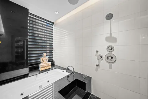 130 South Canal Street, Unit 9E, Chicago, IL 60606