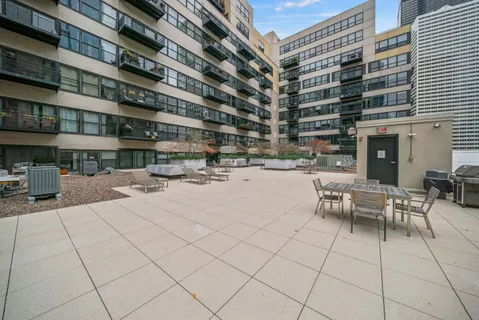 130 South Canal Street, Unit 9E, Chicago, IL 60606