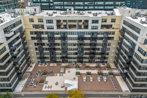 130 South Canal Street, Unit 9E, Chicago, IL 60606