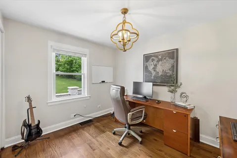 $600,000 | 304 Bryant Avenue, Glen Ellyn, IL 60137