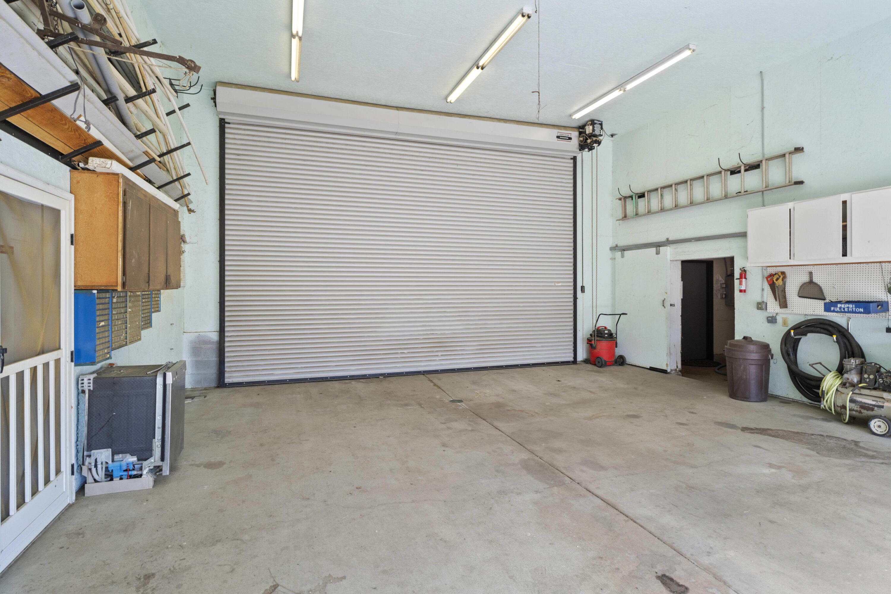 4264 Beagle Road White City, OR 97503 - Photo 4 of 41 Image 04