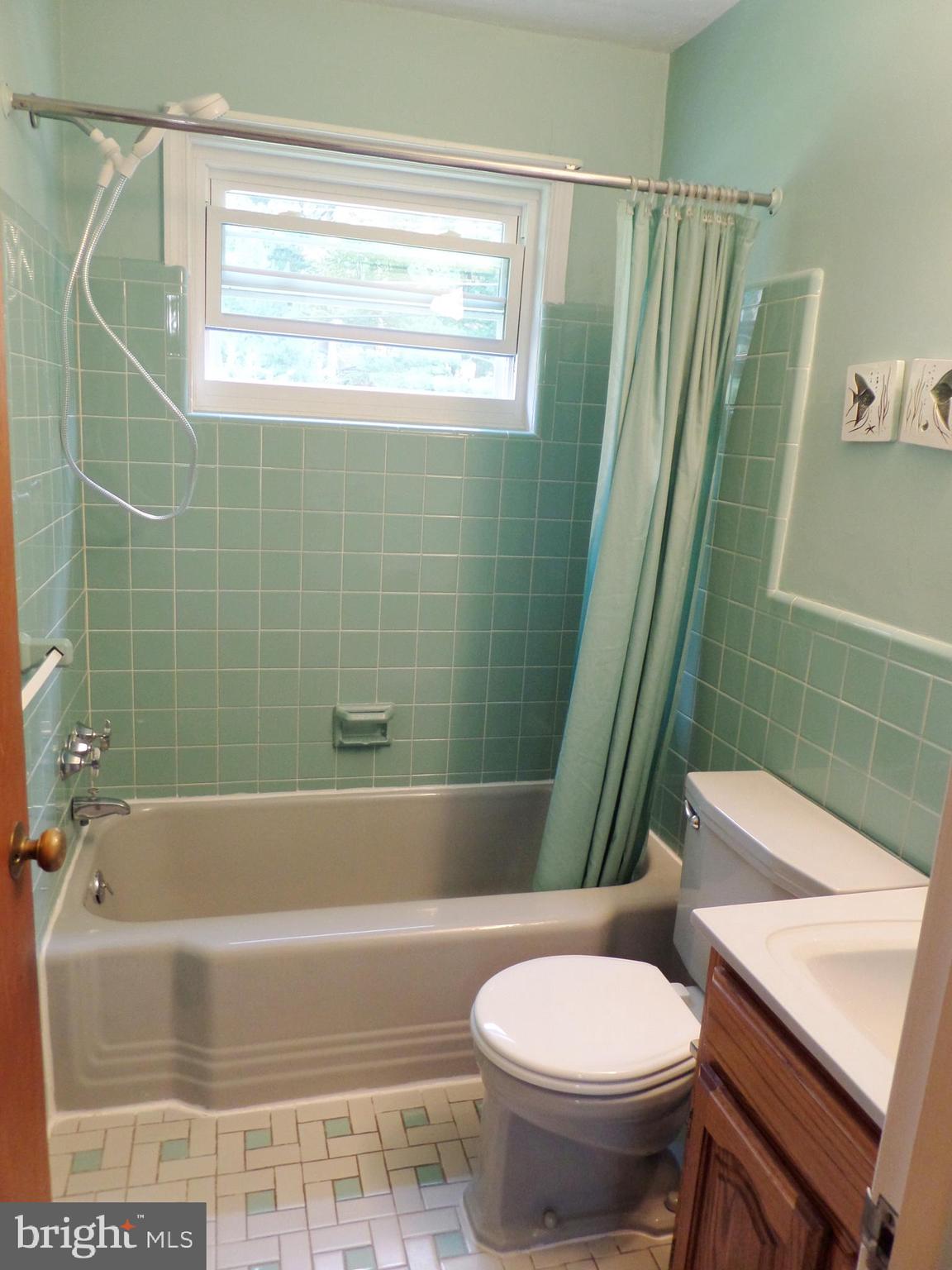 1449 Shoemaker Road Abington, PA 19001 - Photo 35 of 39 Hall Bath