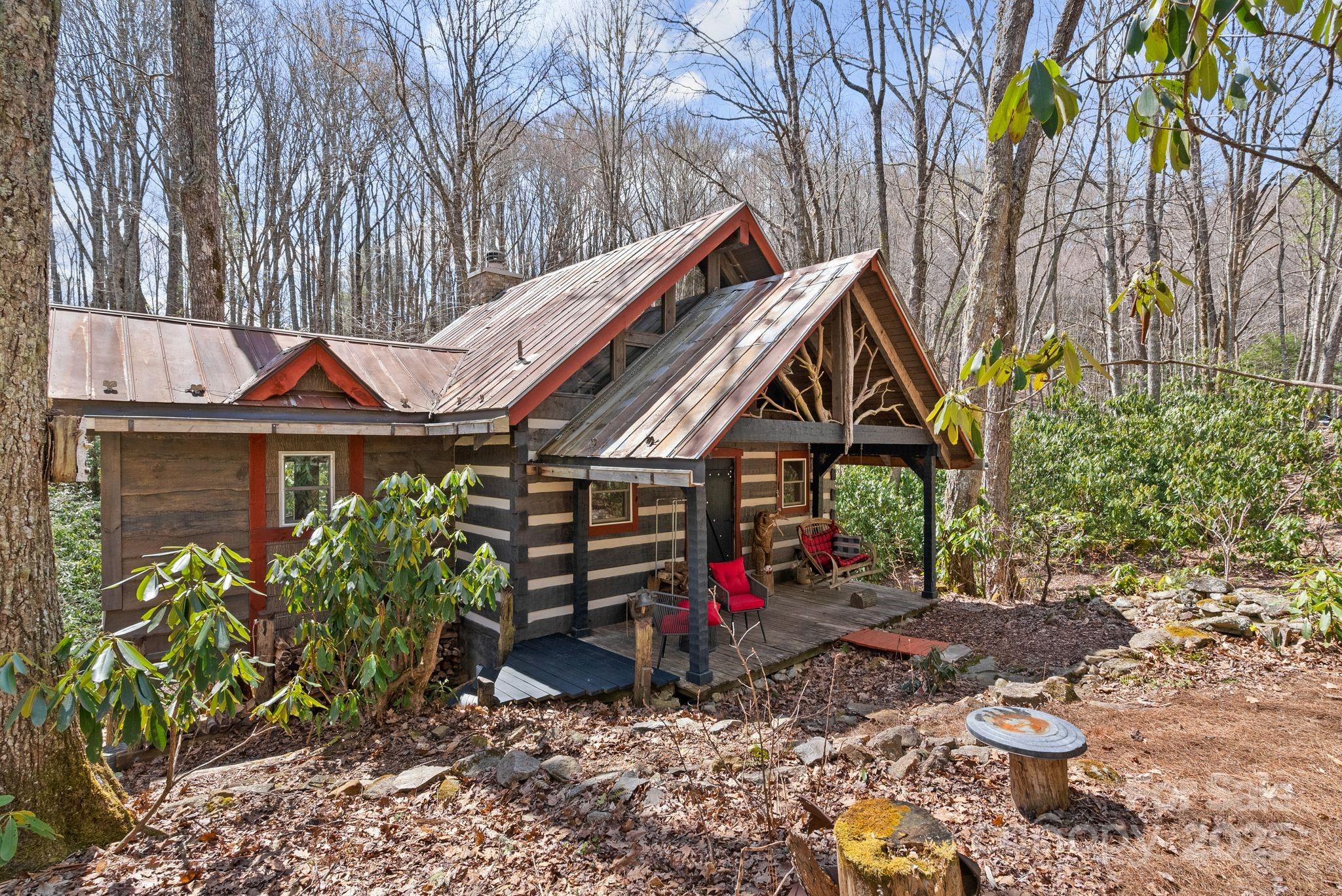 165 Pine Moss Trail Hot Springs, NC 28743 - Photo 3 of 40