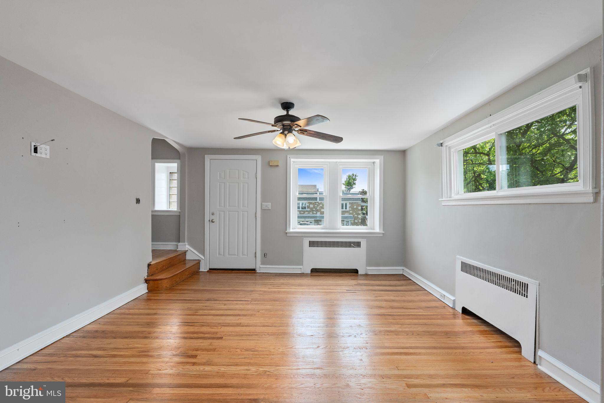 8324 Ridgeway Street Philadelphia, PA 19111 - Photo 3 of 21 Gallery Image 3