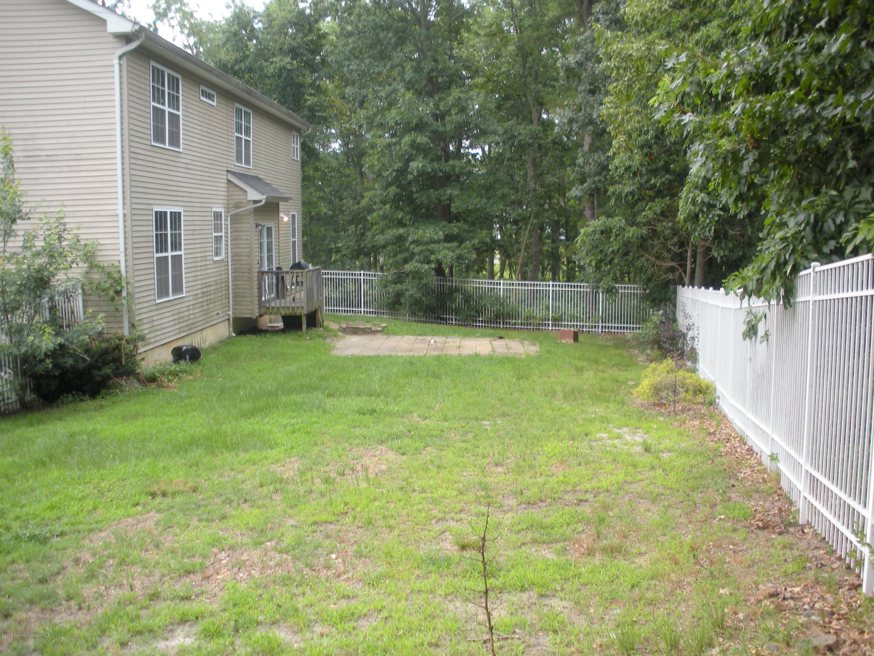 14 Reuben Court Howell, NJ 07731 - Photo 17 of 19 DSCN3358