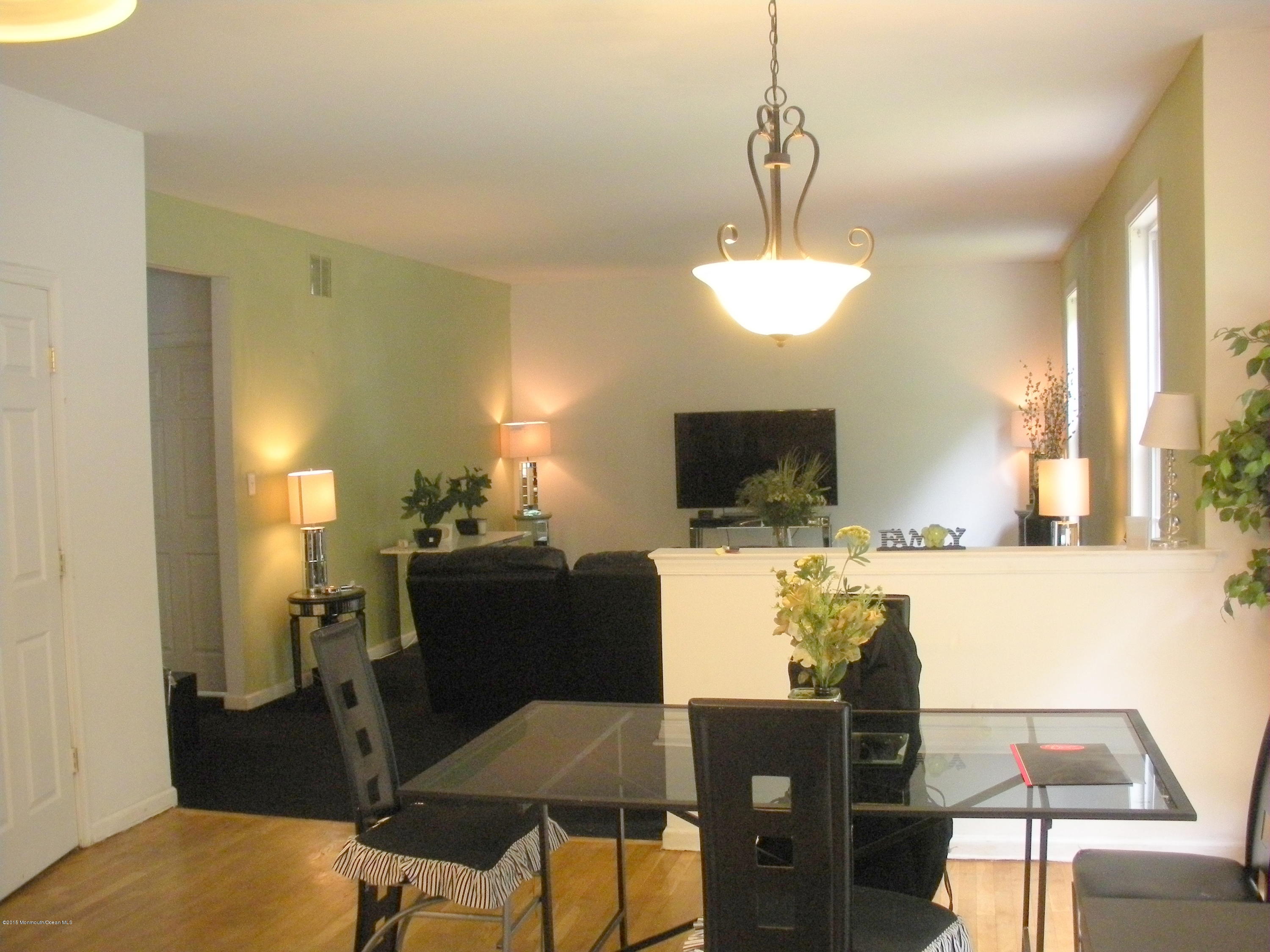 14 Reuben Court Howell, NJ 07731 - Photo 4 of 19 DSCN3331