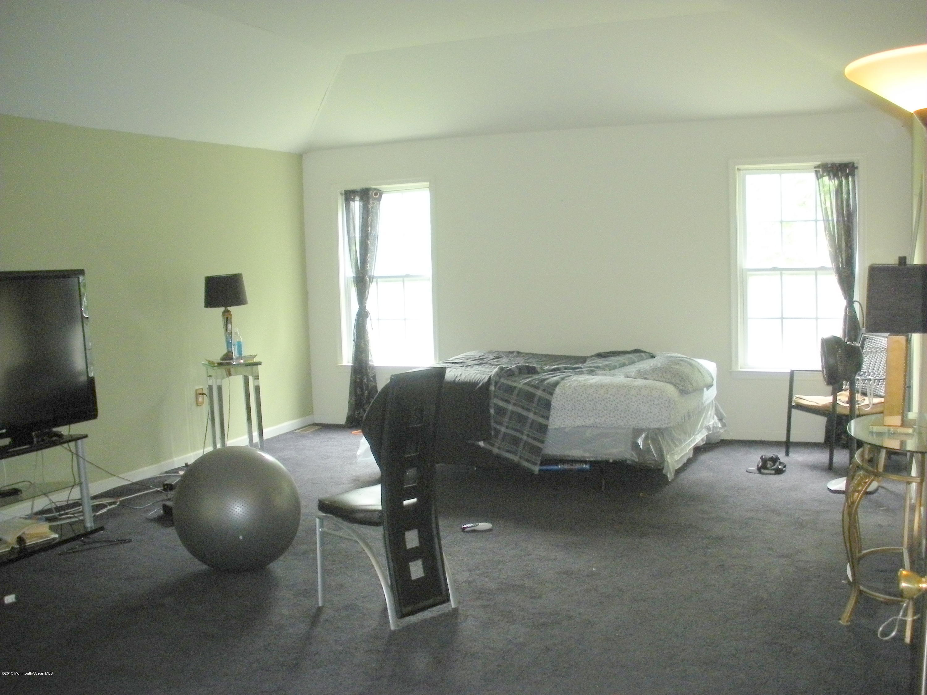 14 Reuben Court Howell, NJ 07731 - Photo 8 of 19 DSCN3347