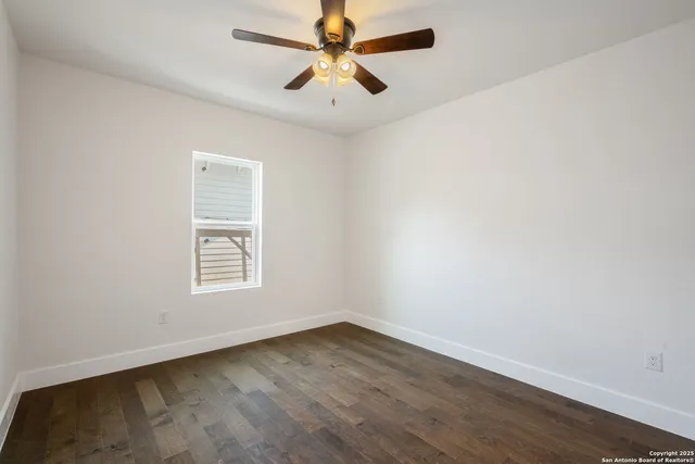 $299,900 | 1030 West Elsmere Place, San Antonio, TX 78201