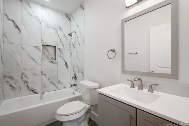 $299,900 | 1030 West Elsmere Place, San Antonio, TX 78201