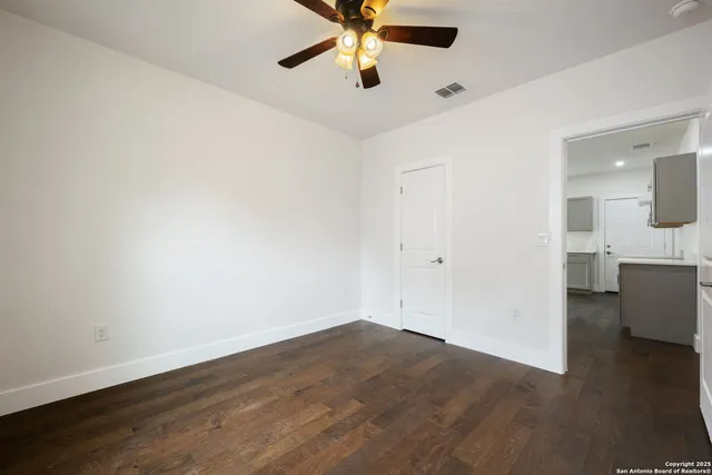 $299,900 | 1030 West Elsmere Place, San Antonio, TX 78201