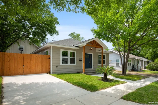 $299,900 | 1030 West Elsmere Place, San Antonio, TX 78201