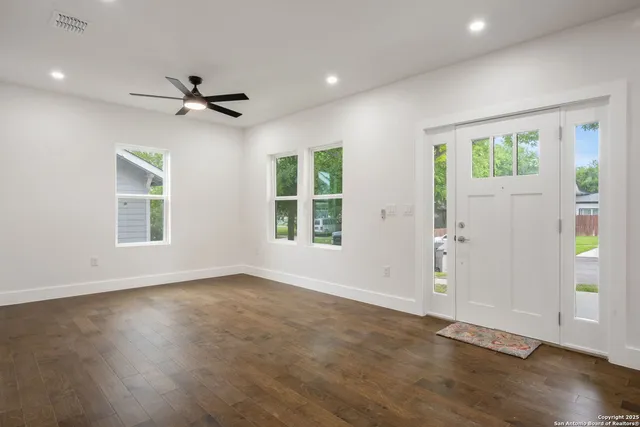 $299,900 | 1030 West Elsmere Place, San Antonio, TX 78201