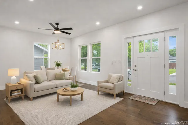 $299,900 | 1030 West Elsmere Place, San Antonio, TX 78201